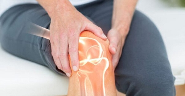 Nguyên nhân, triệu chứng và cách điều trị cứng khớp gối