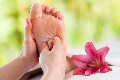 Massage chân để bảo vệ sức khỏe